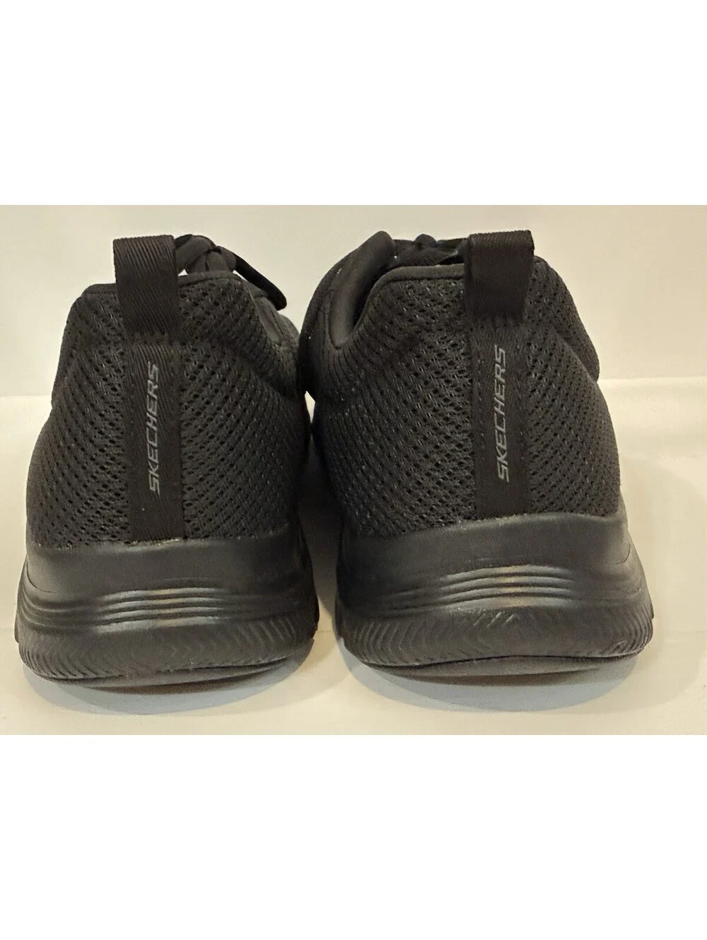 Skechers Lite Weight Sneaker Shoes Memory Foam Comfort Walking Black Men Sz 11